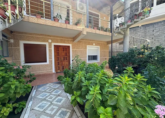 Ferienhaus Hills Vlorë